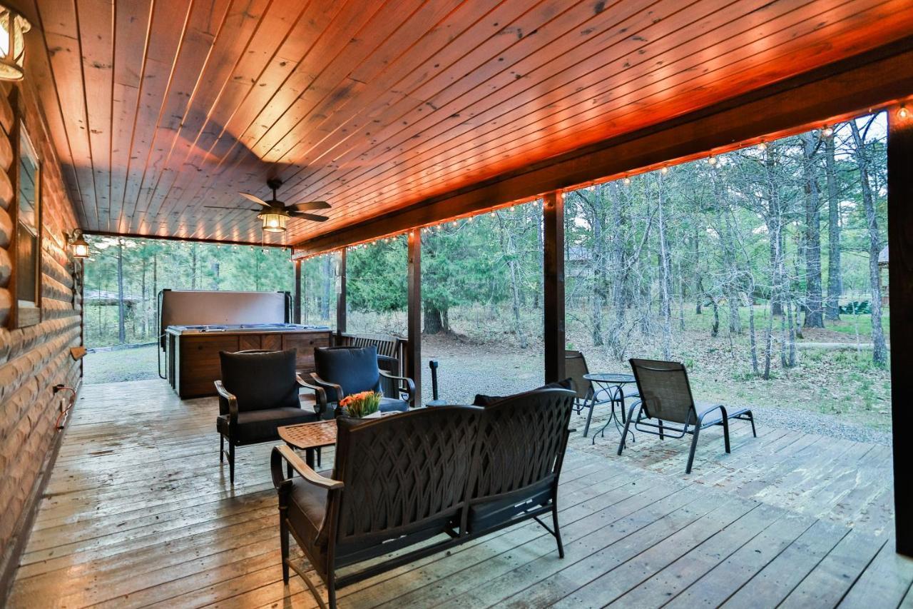 Villa Texas Kind Of Way, Hot Tub, Fireplace, Covered Deck, Pool Table, Game Loft Broken Bow Exterior foto