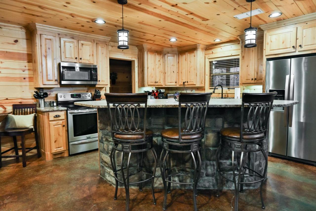 Villa Texas Kind Of Way, Hot Tub, Fireplace, Covered Deck, Pool Table, Game Loft Broken Bow Exterior foto